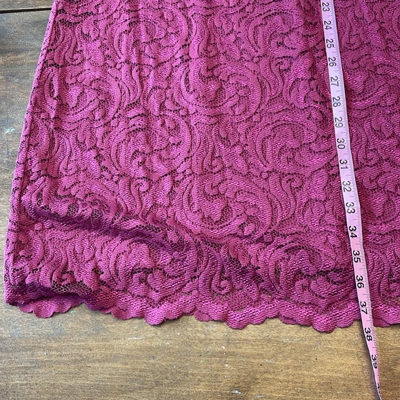 🌸Garnet Hill laced stretchy dress with 3/4 sleeves - Picture 8 of 10